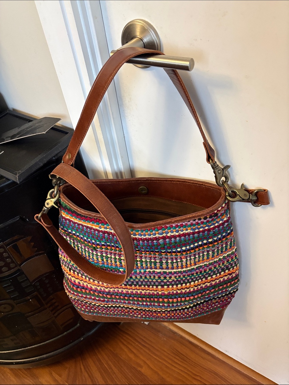 Large Jute And Cotton Multicolor Crochet Shoulder Bag with Brown Leather Trim - Picture 4 of 14
